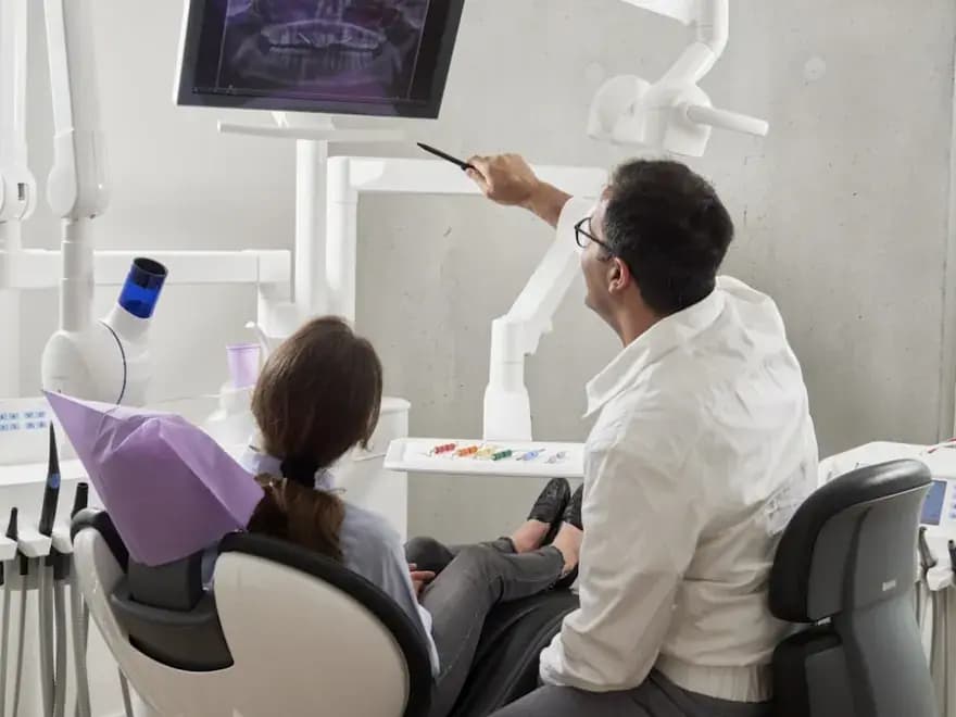 Zahnärzte — Zahnarzt-Website, die neue Patienten bringt — ästhetisch & seriös