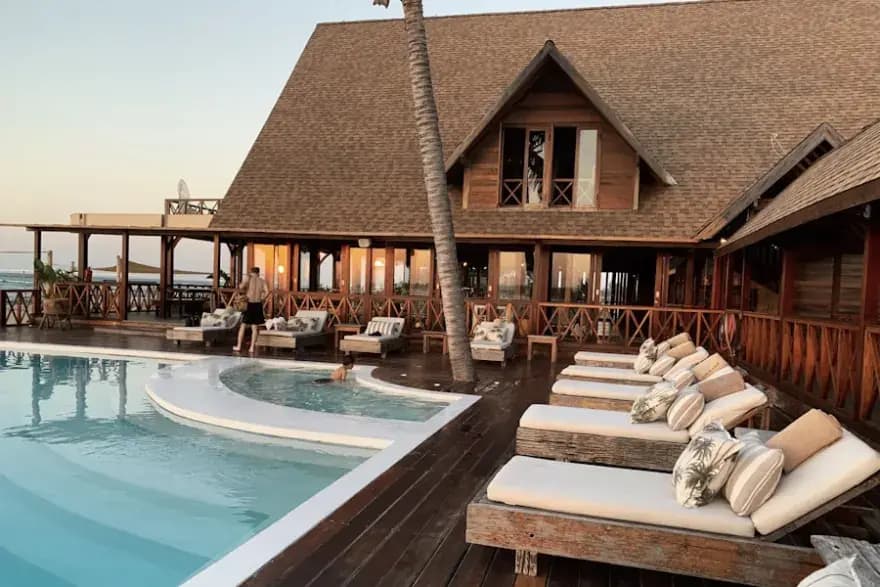 Hotels & Pensionen — Hotel-Website mit Direktbuchung — weniger Provision an Booking & Co.