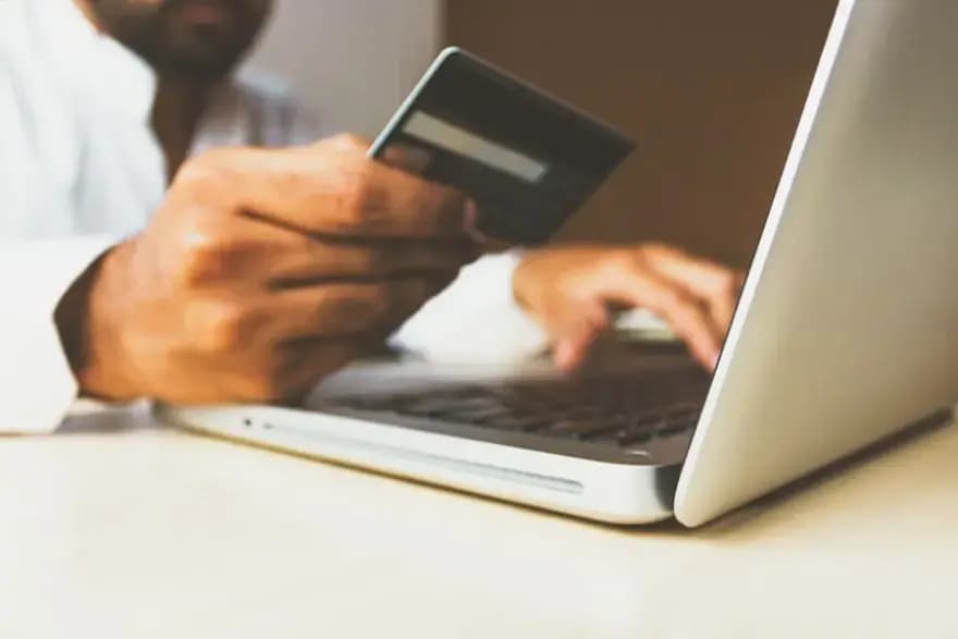 Online-Shops — Online-Shop erstellen lassen — verkaufsbereit, DSGVO-sicher, ohne Agentur-Overkill